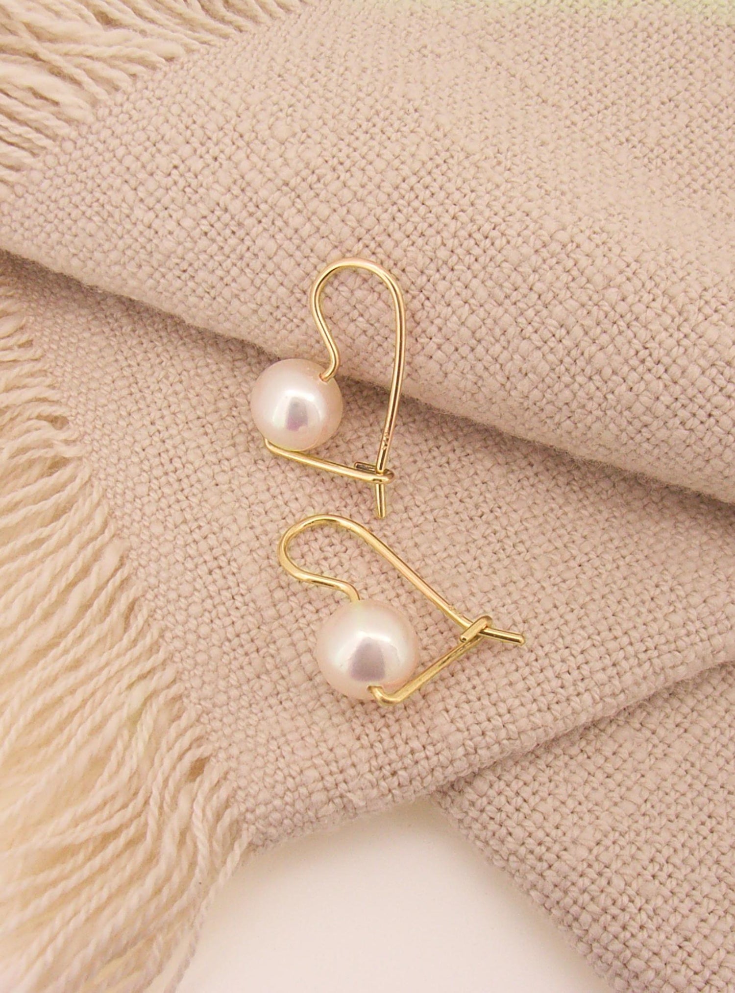 9ct Yellow Gold 9mm Freshwater Pearl Euroball Designer Earrings