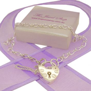6g STERLING SILVER 4mm FIGARO FLAT HEART PADLOCK BRACELET