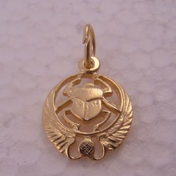 9CT GOLD EGYPTIAN SCARAB SYMBOL RA CHARM PENDANT - 9Y_HR1859