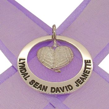 29mm CIRCLE OF LIFE ANGEL WINGS HEART CHARM PERSONALISED FAMILY NAME PENDANT -29mm-KBAngelWingsHeart-SS