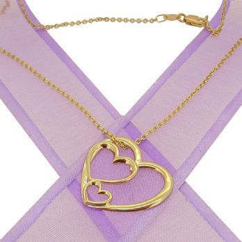 9CT GOLD TRILOGY OF HEARTS CHARM NECKLACE - 25mm-KB124-ca40-9Y