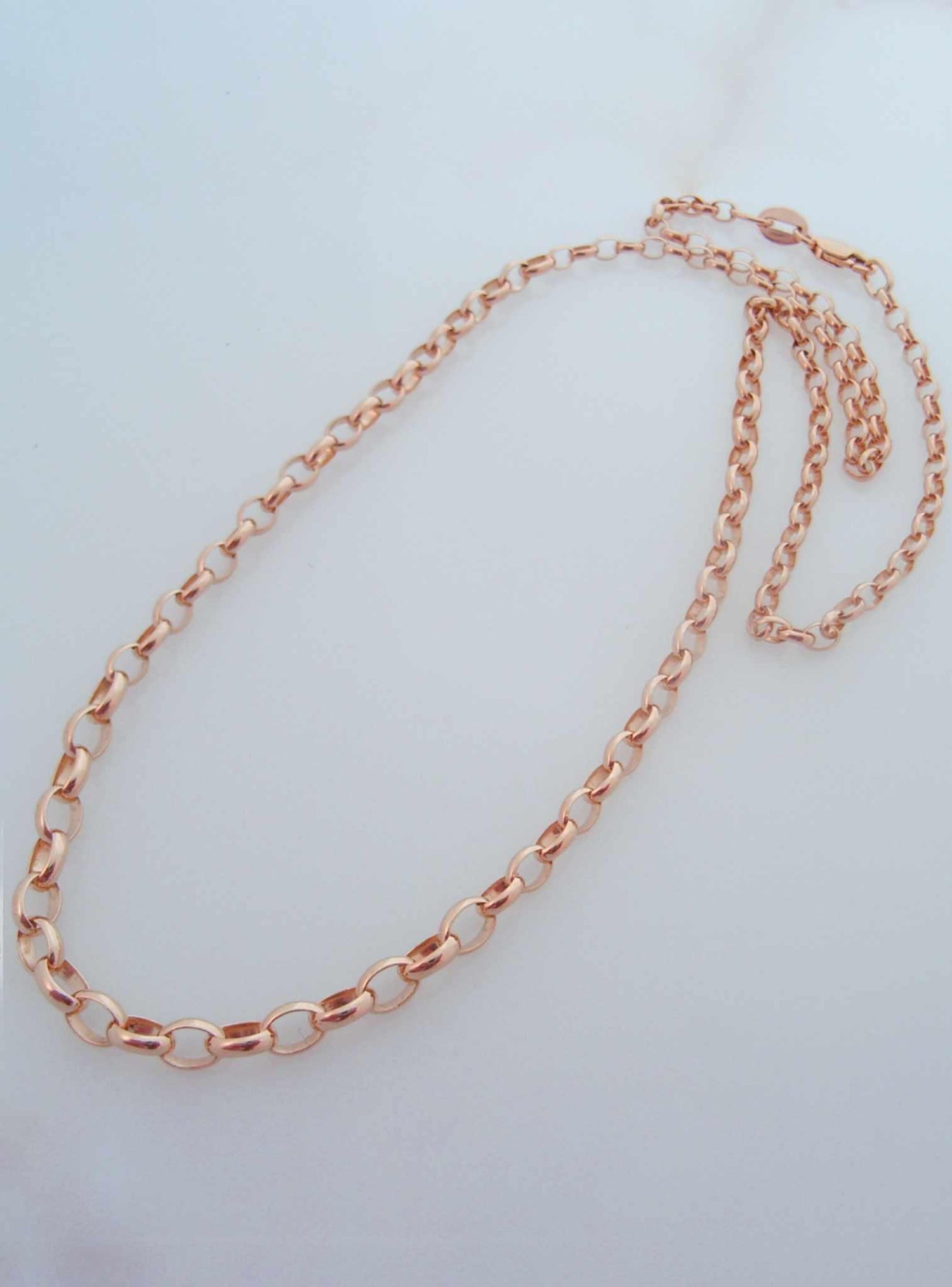 Graduated Oval Belcher Necklace Chain in 9ct Rose Gold