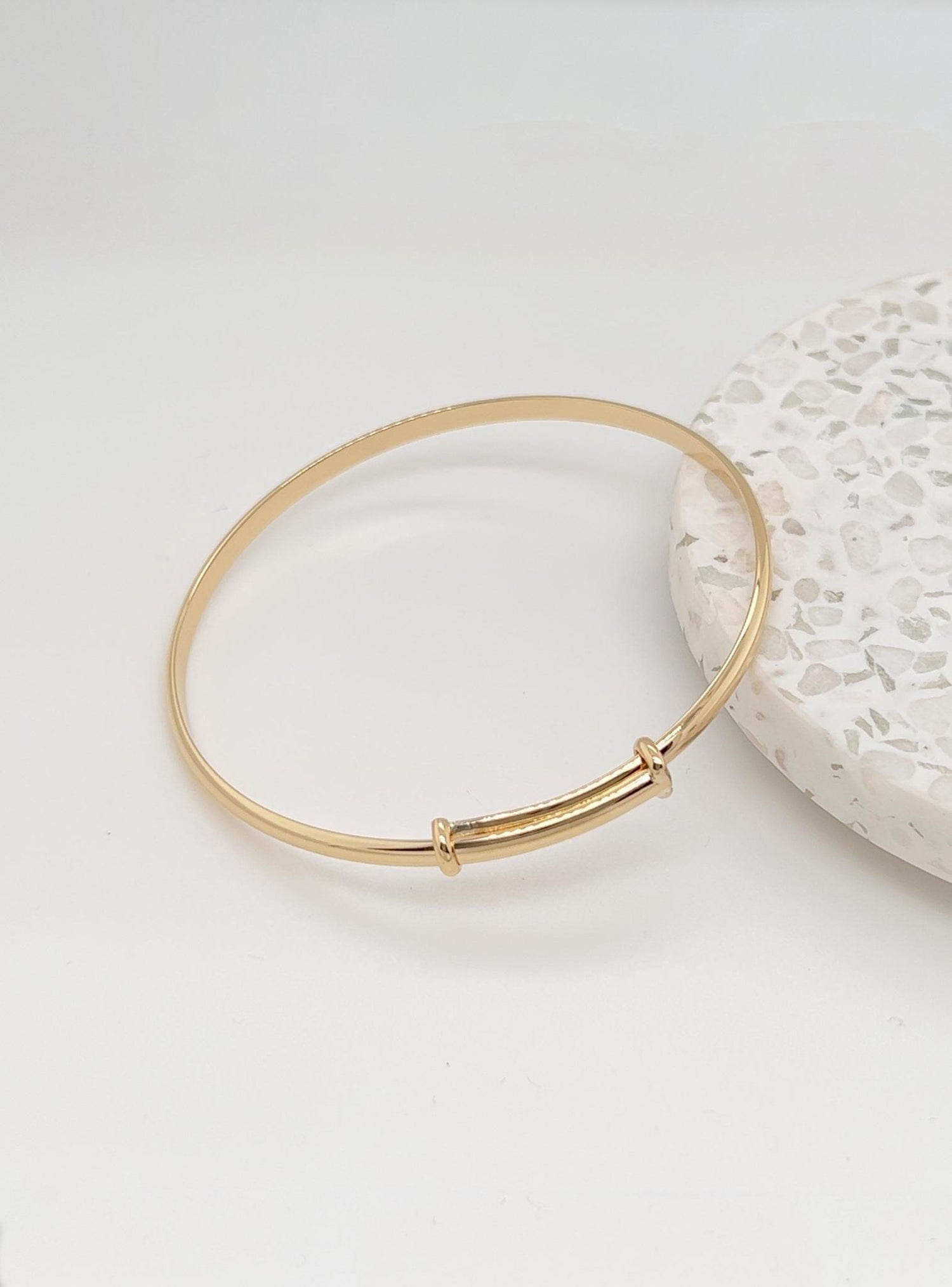 Low Half Round 3mm Expandable Bangle in 9ct Gold