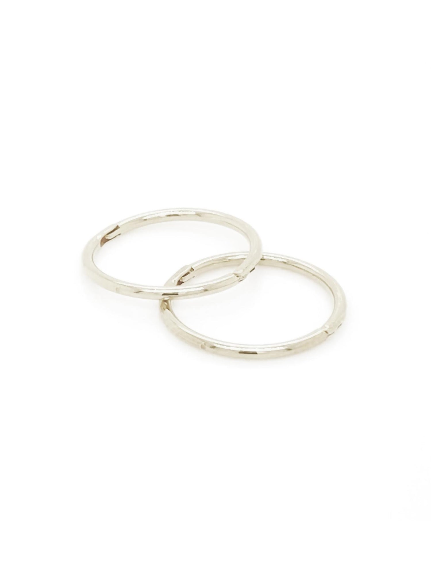 Medium Plain Hinged Sleeper Hoop Earrings in 9ct White Gold