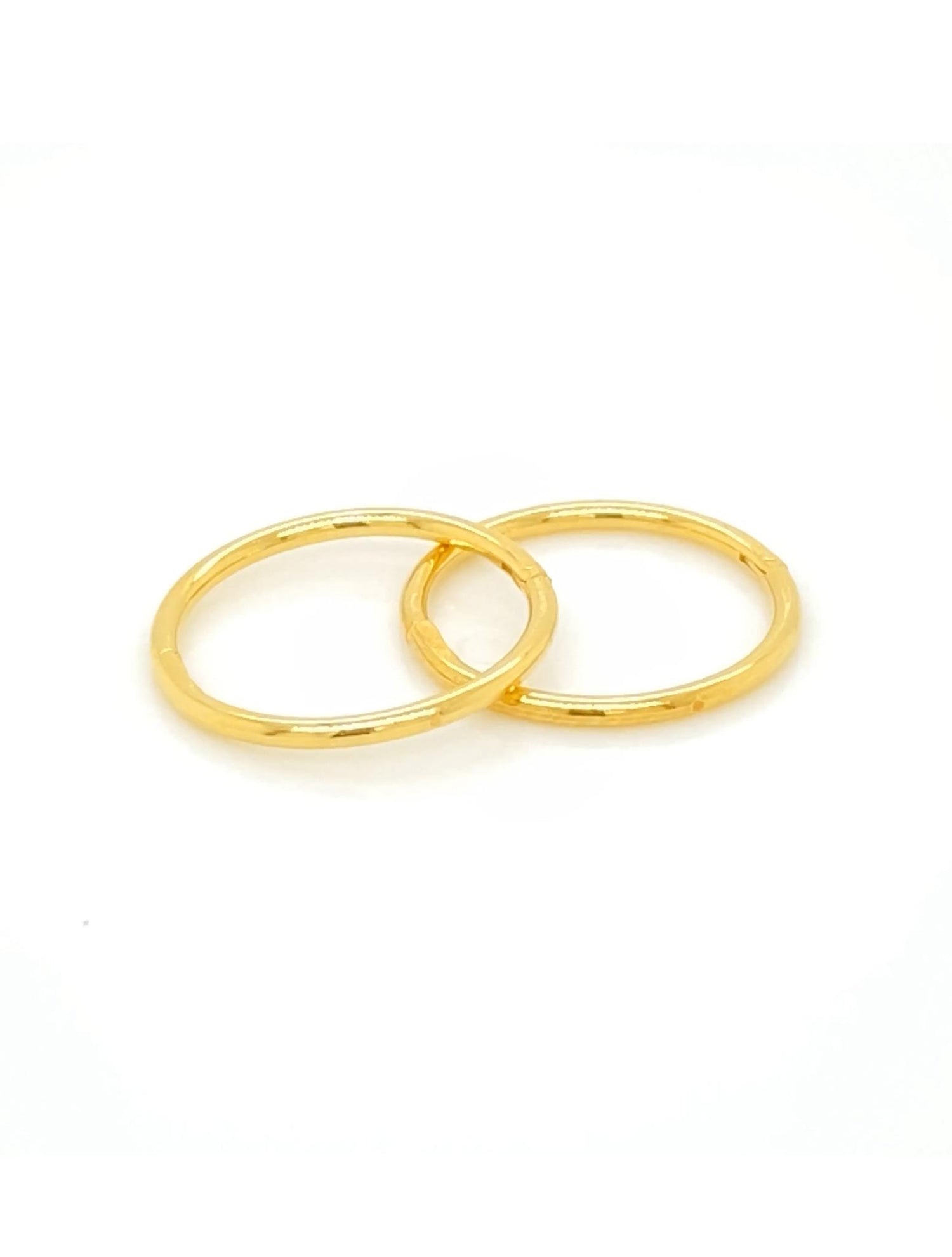 Medium Plain Hinged Sleeper Hoop Earrings in 9ct Gold