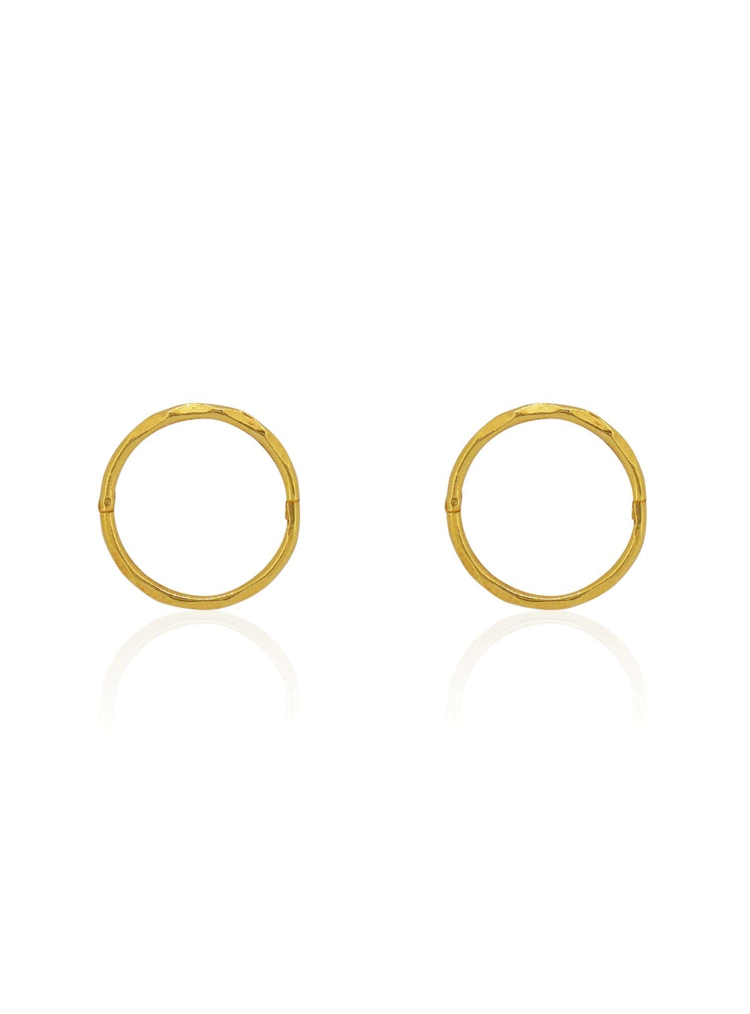 Medium Facet Hinged Sleeper Earrings in 22ct Gold