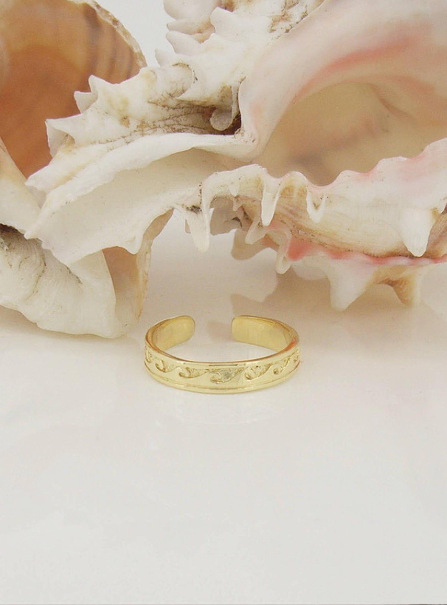 Nalu Ocean Surf Wave Toe Ring in 9ct Gold