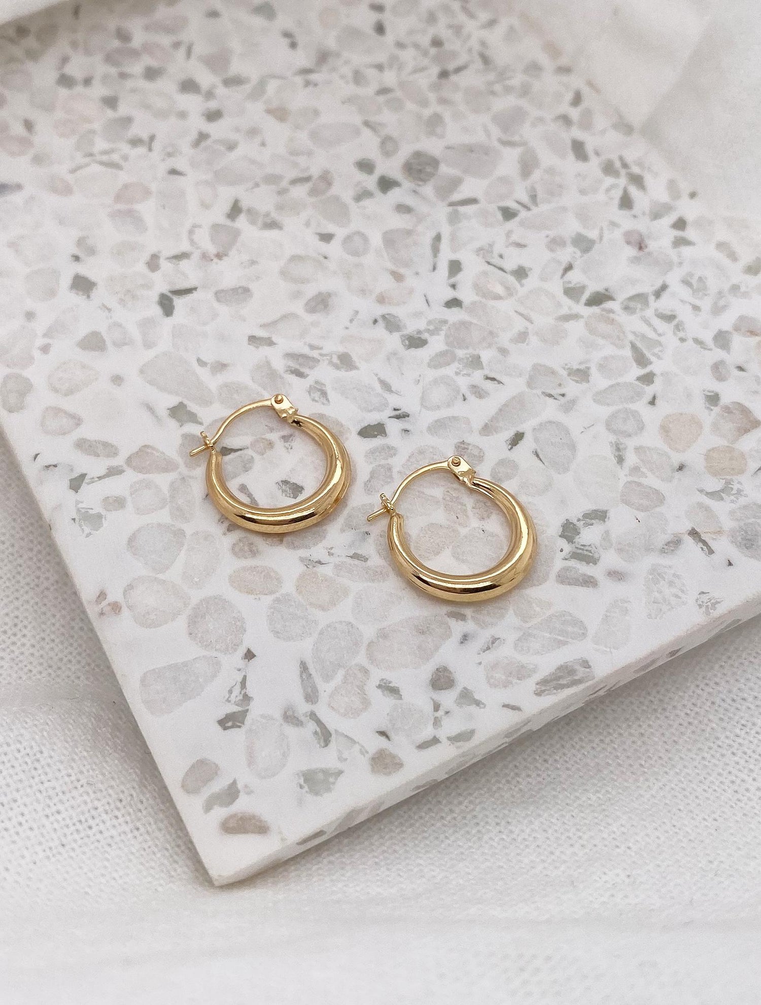 Aurelia Tapered Small Gypsy Hoop Earrings in 9ct Gold