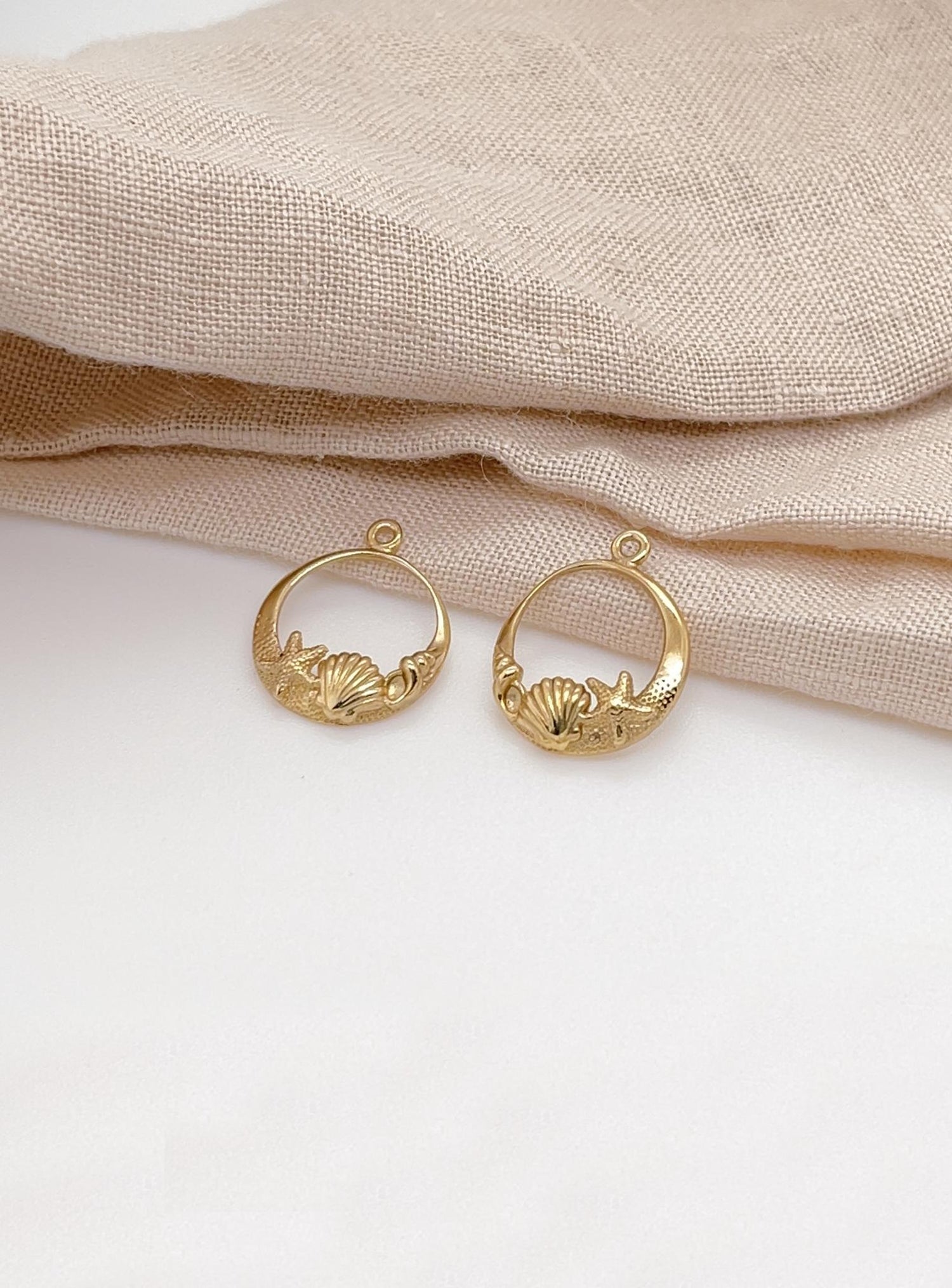 Nalu Shell Starfish Charms for Sleeper Earrings in 9ct Gold