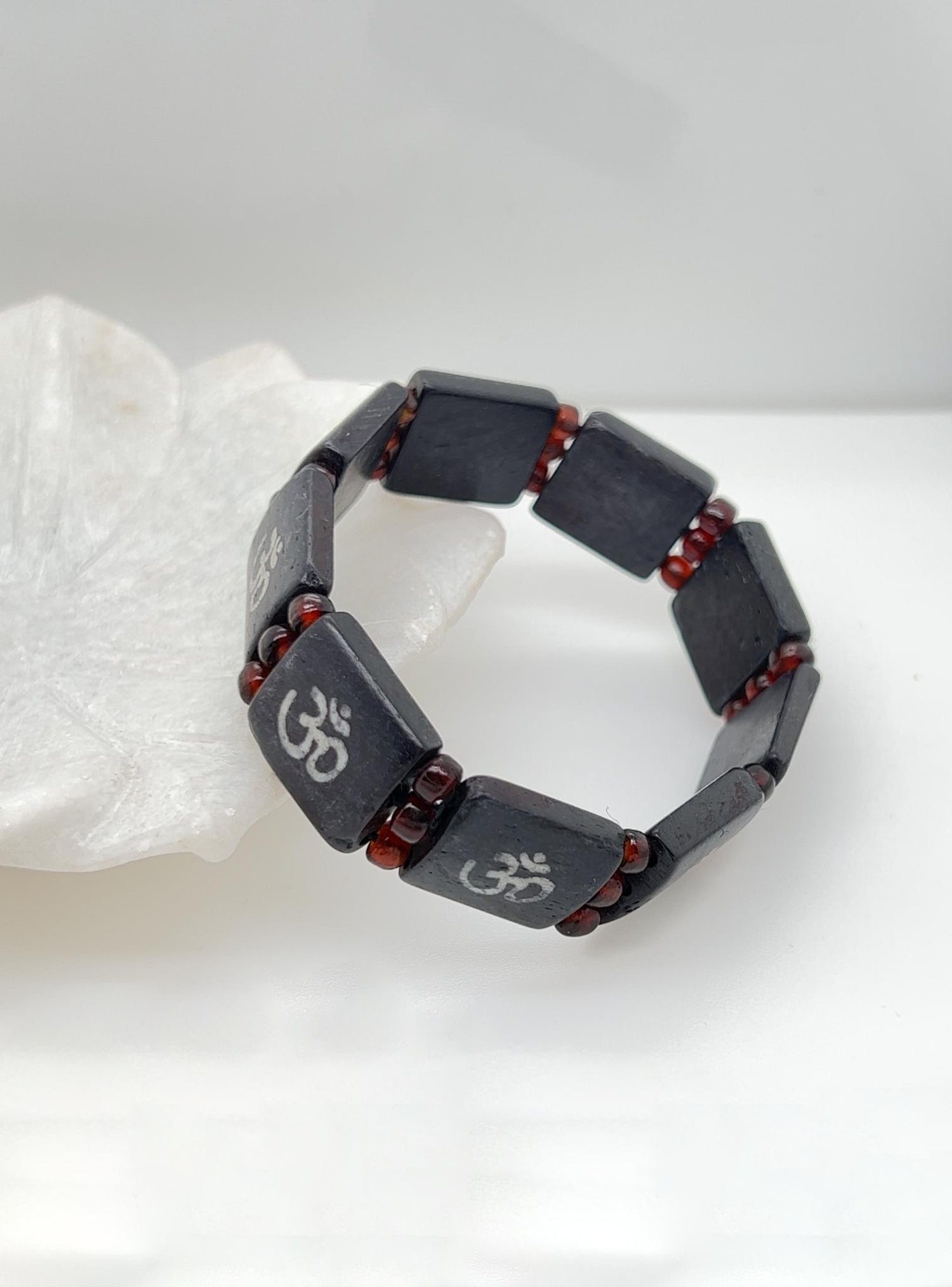 Unisex Om Bead Stretch Bracelet