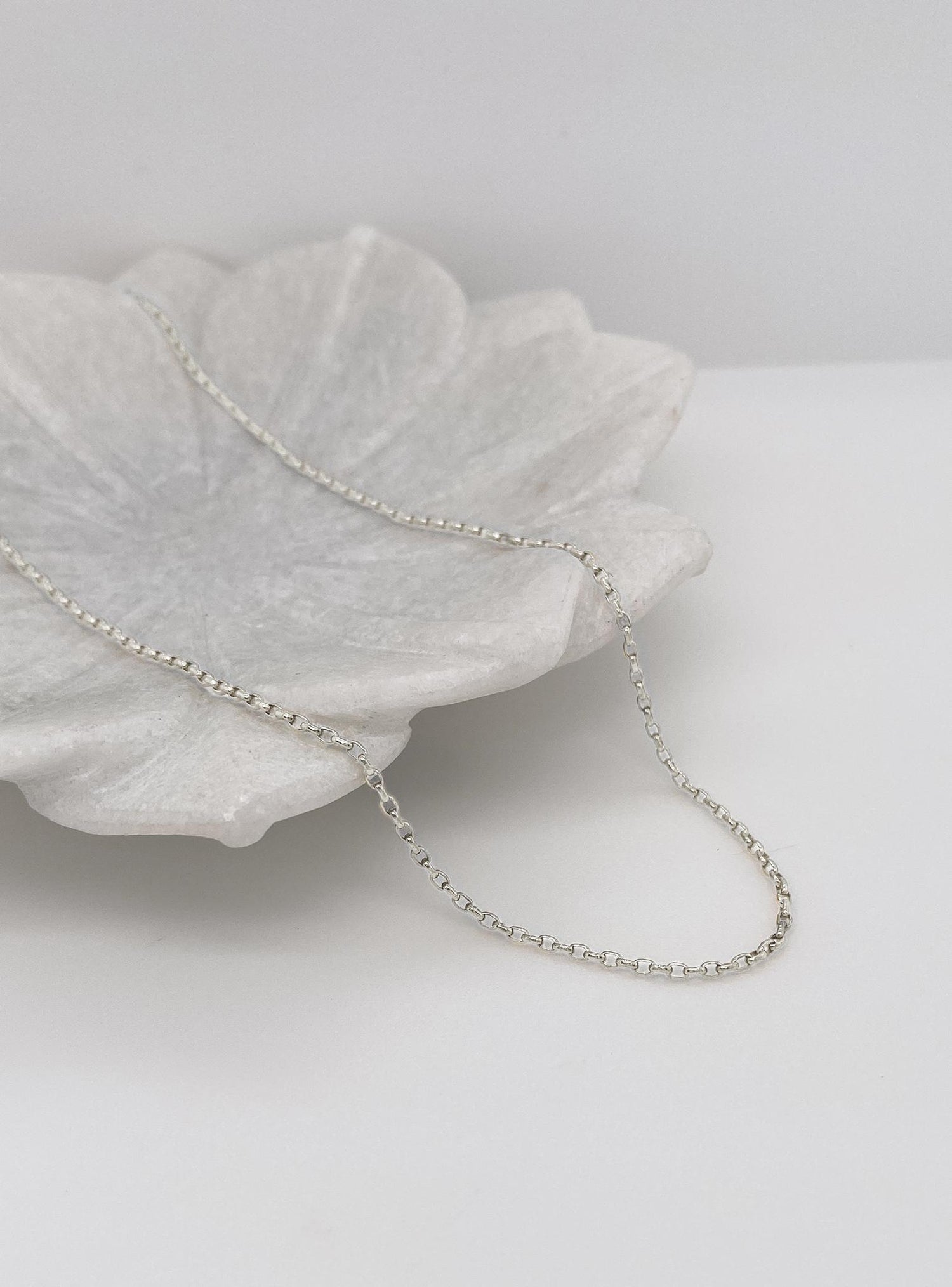 Aurelia Oval Belcher Necklace Chain in 9ct White Gold