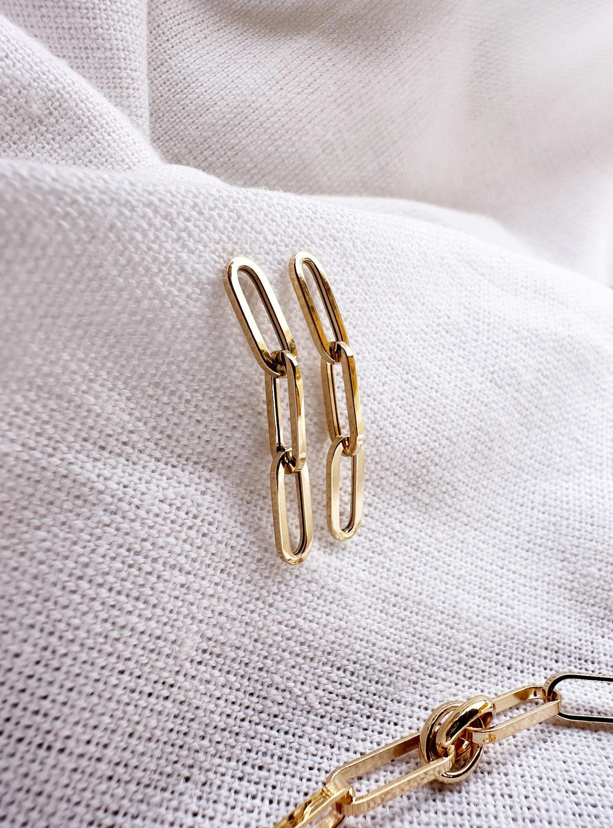 Aurelia Paperclip Dangle Earrings in 9ct Gold