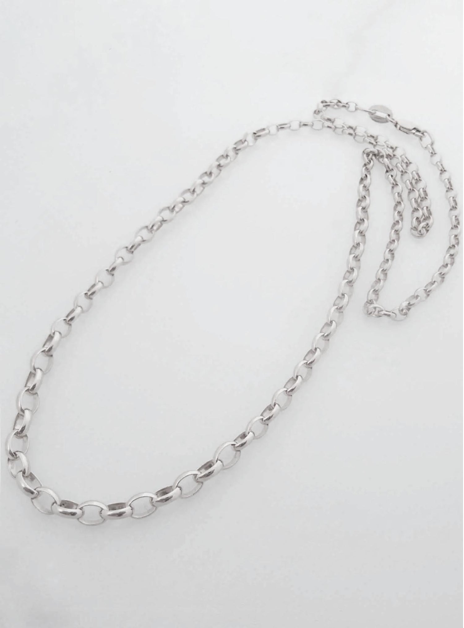 Graduated Oval Belcher Necklace Chain in Sterling Silver