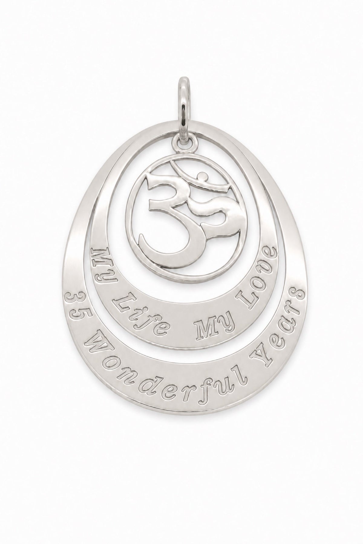 Coupled Oval Om Pendant - Natural engraving