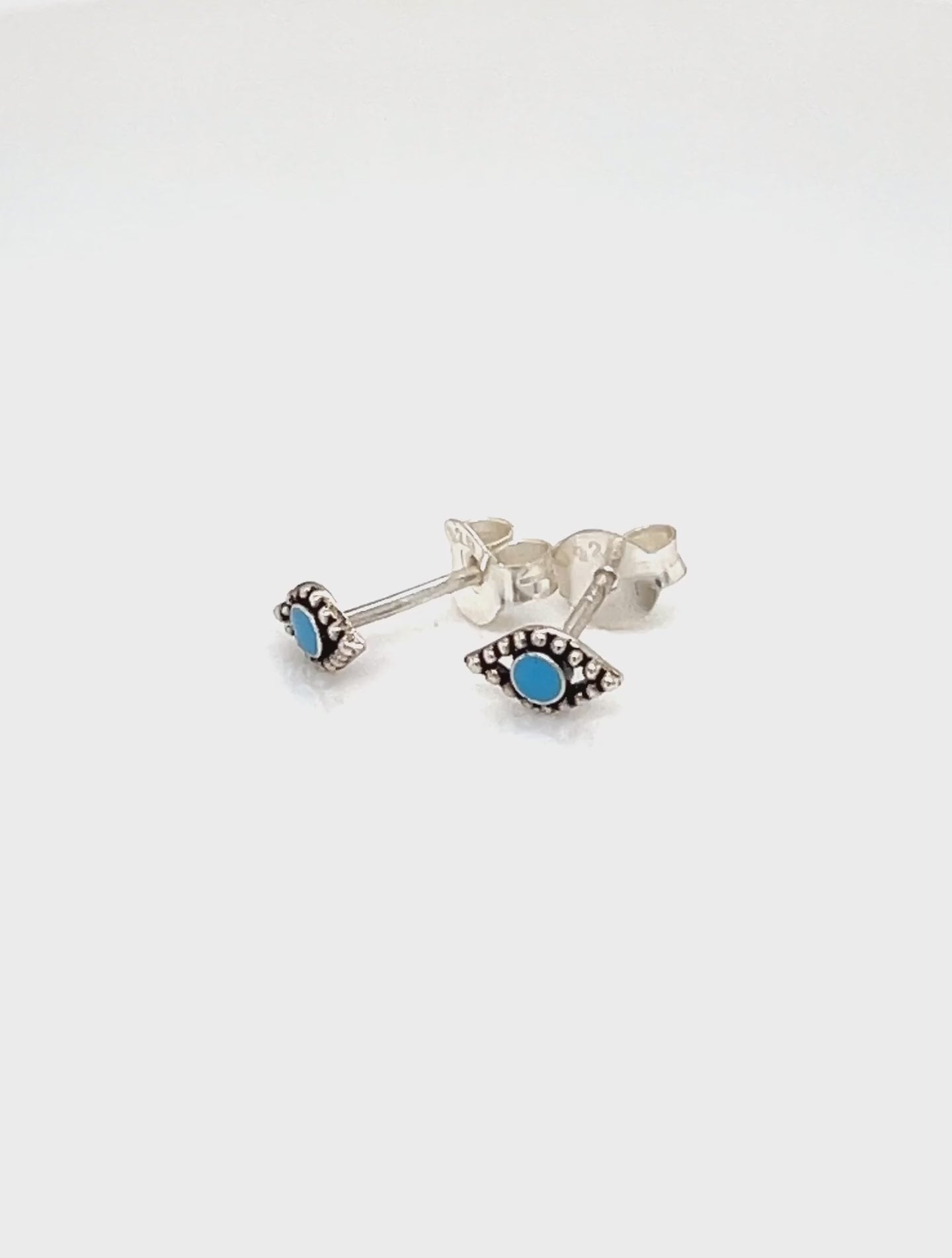 Product video — Vimeo 588745596