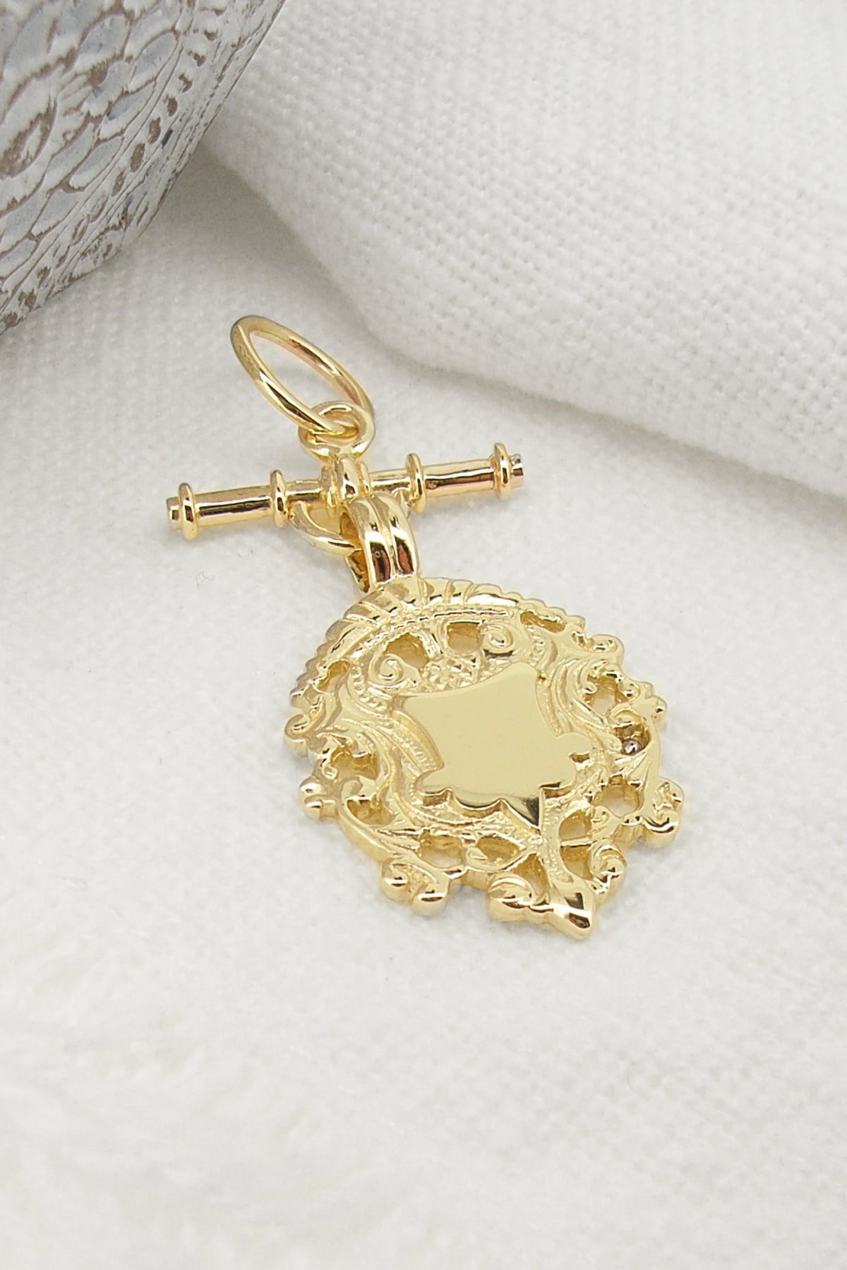 Unisex Tbar Fob Shield Pendant in Solid 9ct Gold